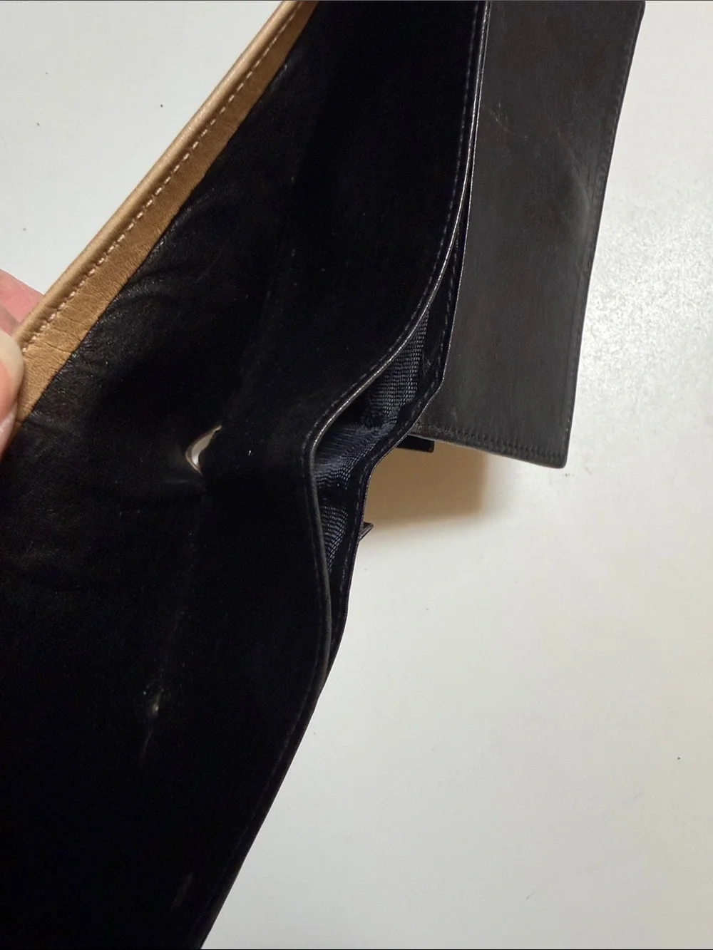 Vintage Vittorio Italian Leather Bifold Wallet - Black & Tan